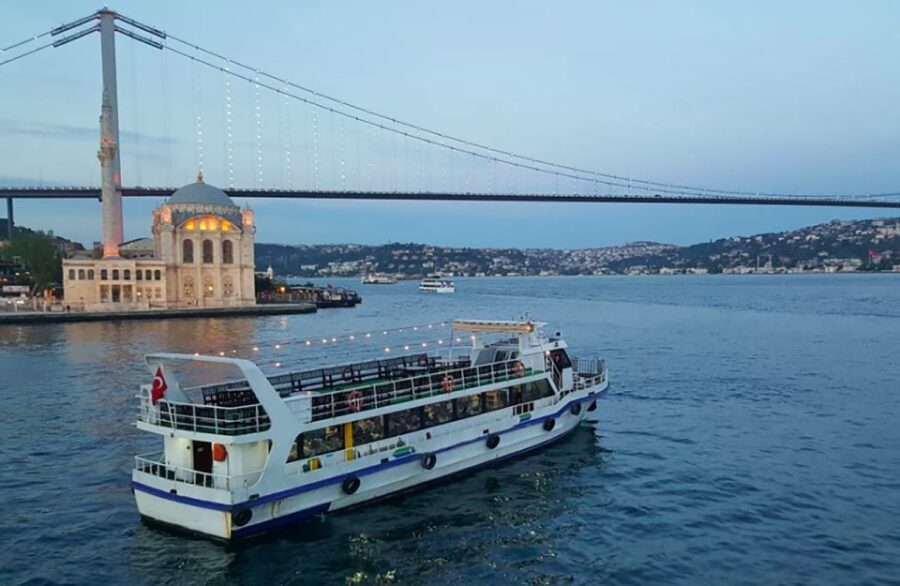 Istanbul: Old Town Highlights Tour & Bosphorus Cruise - Practicalities and Tips