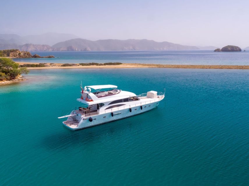 Istanbul: Private Bosphorus Tour on Luxury Yacht w/transfer - Summary of the Experience