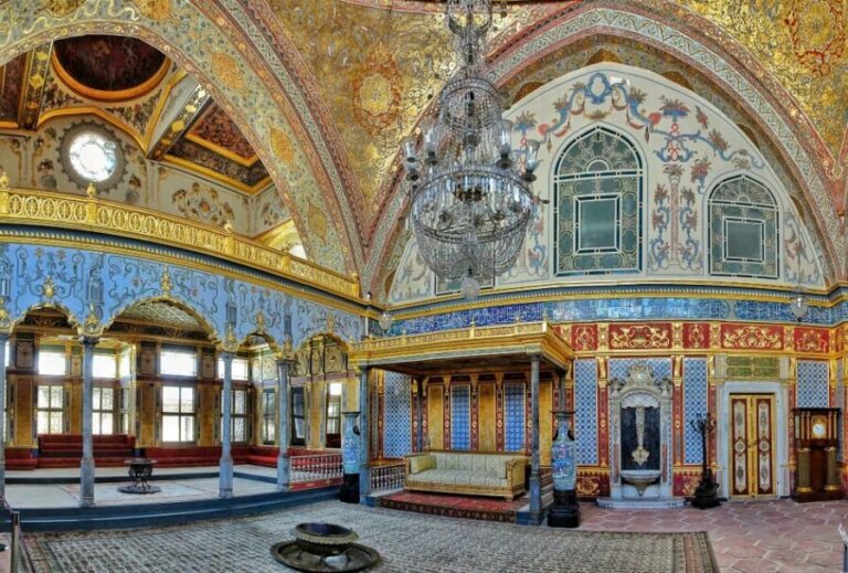Istanbul: Private Tour of Topkapi Palace and Grand Bazaar - Final Thoughts: Is This Tour Right for You?