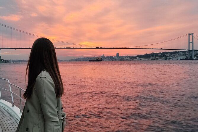 Istanbul Sunset Cruise With Luxury Yacht On Bosphorus - A Detailed Look at the Istanbul Sunset Cruise