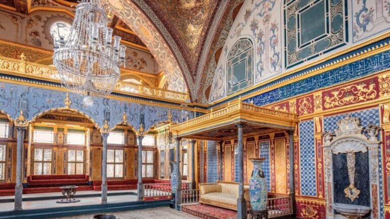 Istanbul: Topkapi Palace Guided Tour w/ Skip-the-Ticket-Line - What You Should Know Before Going