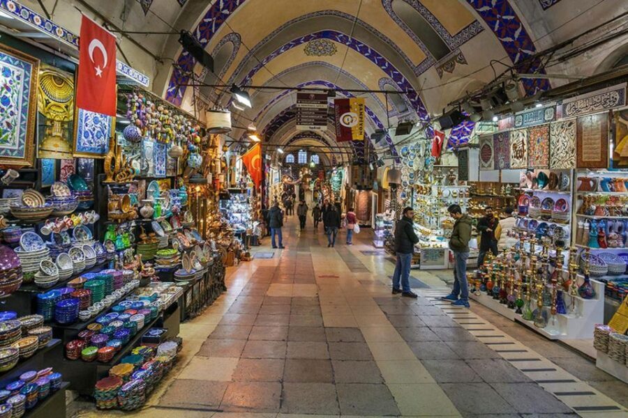 Istanbul: Traditional Street Food Tour - Detailed Breakdown of the Itinerary