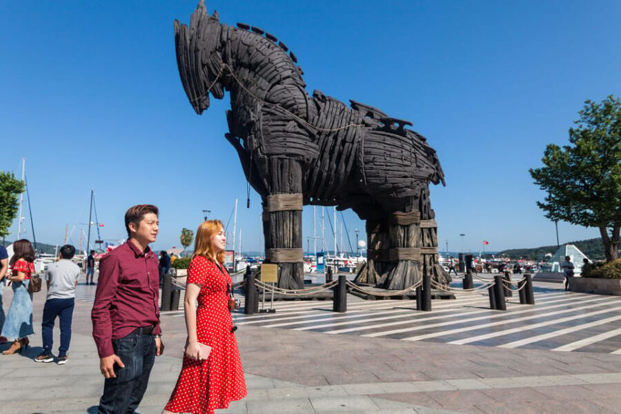 Istanbul: Troy Guided Bus Tour with Ferry Tickets & Lunch - Practical Tips