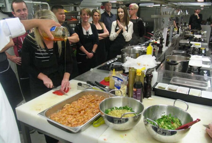 Istanbul: Turkish Cooking Class with Local Chef - Who Should Consider This Cooking Class?