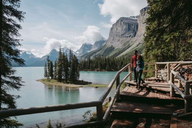 Jasper National Park: Maligne Lake Cruise With Guide - The Itinerary: From the Dock to Spirit Island