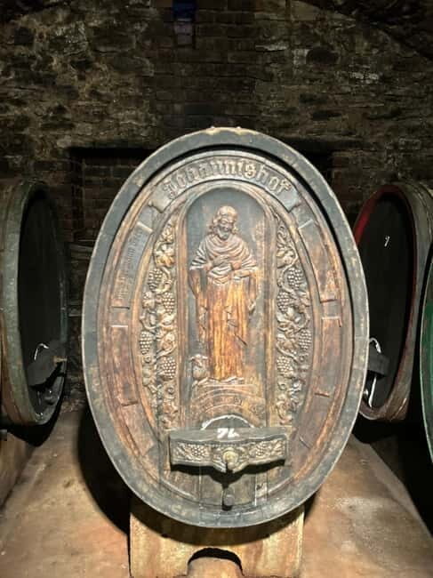 Johannisberg Rheingau: Wine tasting with cellar tour and hike - A Closer Look at the Johannisberg Wine & Hike Experience