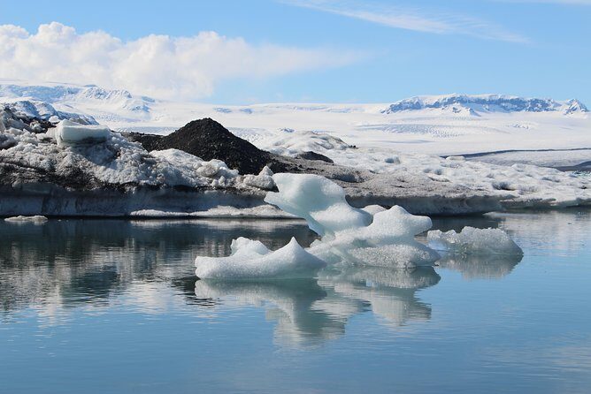 Jökulsárlón Glacier Lagoon, Diamond Beach and secret glaciers (from Djúpivogur) - In-Depth Look at the Tour Experience
