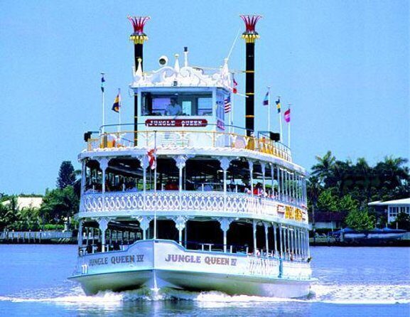 Jungle Queen Riverboat 90-Minute Narrated Sightseeing Cruise in Fort Lauderdale - Who Will Love This Tour?