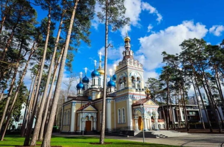 Jurmala,Kuldiga,Ragaciems Beach, Kemeri N park, Food & Drink - An In-Depth Look at the Latvia Day Tour