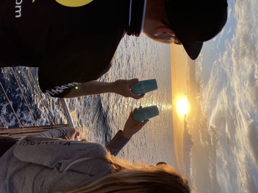 Kaanapali: Sunset Dinner Catamaran Cruise With Drinks