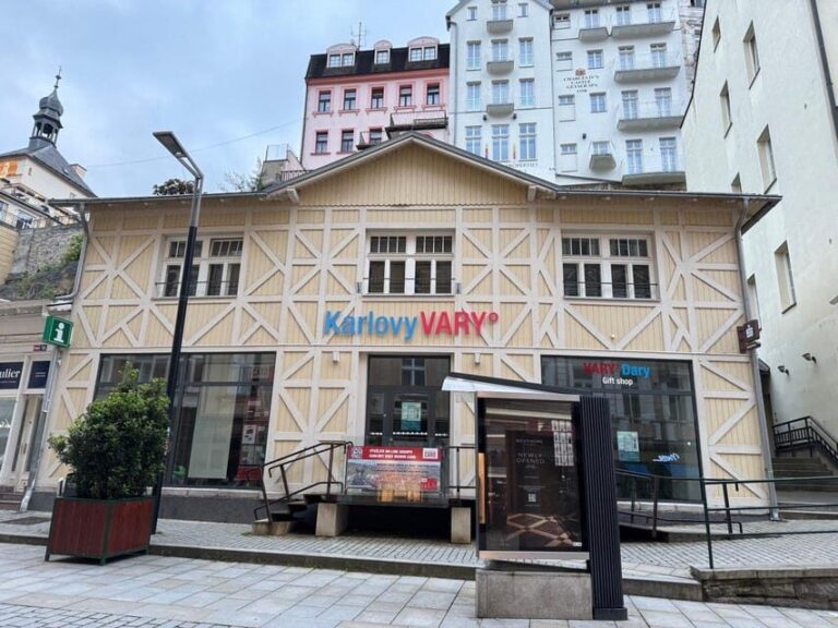 Karlovy Vary: Tourist Cinema Experience - What You Can Expect from the Tour