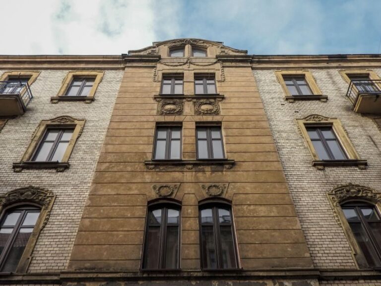 Katowice: Express Walk with a Local in 60 minutes - Key Points