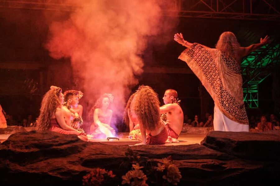Kauai: Luau Kalamaku  Elevated Seating, Dinner & Show - A Closer Look at the Kauai Luau Kalamaku Experience