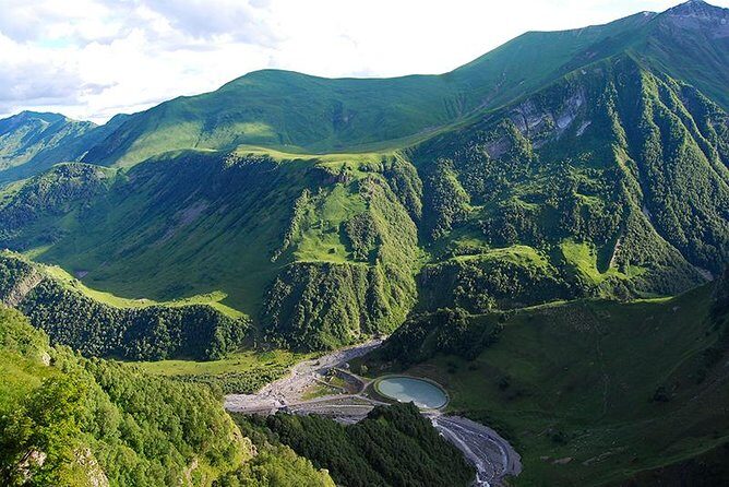 Kazbegi Adventure - Private Day Trip From Tbilisi with a Dinner + Masterclass - FAQ