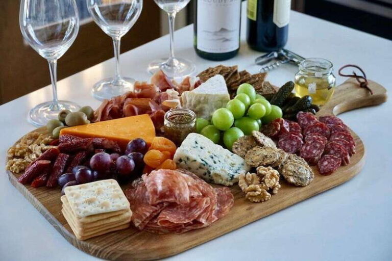Kelowna: Sunset Sip Wine Tour - Who Should Consider This Tour?
