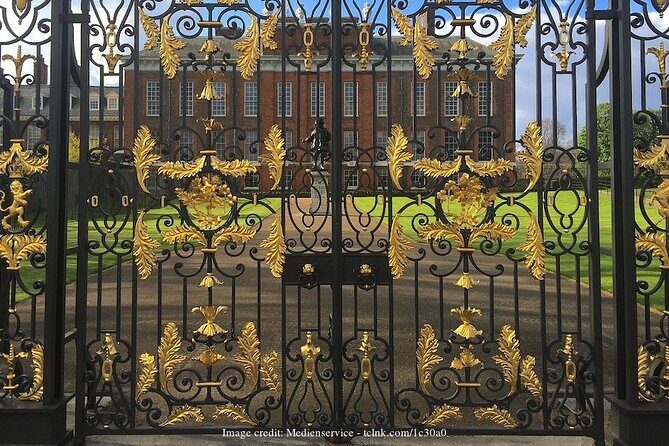 Kensington Private 4h Tour Including The Victoria & Albert Museum - Authentic Traveler Insights