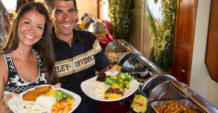 Key West: Sunset Dinner Cruise with Open Bar & Live Music