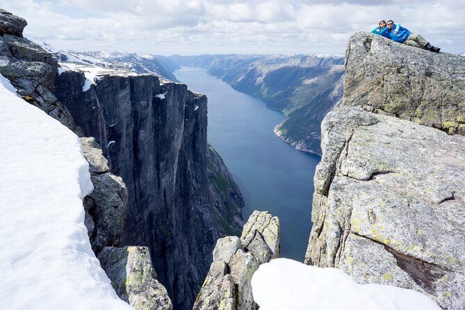 Kjerag Low-Season Hike + Packed Lunch - What’s Included and What’s Not