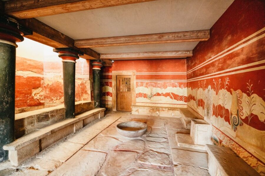 Knossos: Knossos Palace Skip-the-Line Guided Walking Tour - Exploring Knossos: A Detailed Look