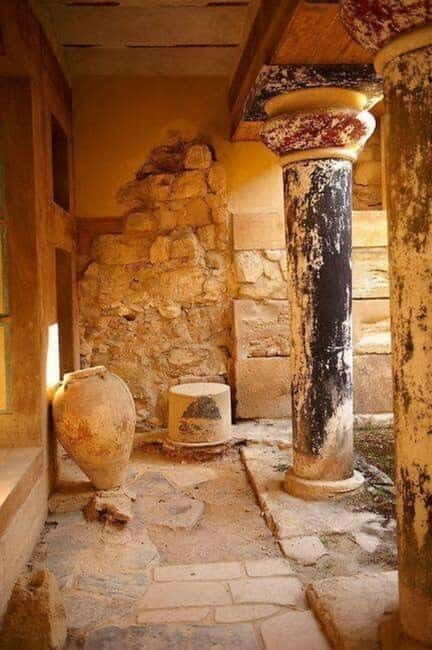 Knossos Place and Minoan Performance from Rethymno - In-Depth Review: An Authentic Journey into Crete’s Past