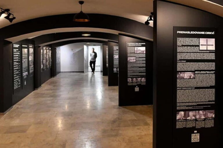 Koice: Guided Walking Tour with Museum Visits - Detailed Breakdown of the Itinerary