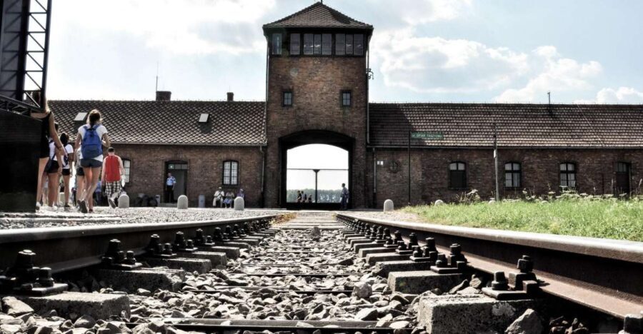 Krakow: Auschwitz-Birkenau Guided Tour Pickup/Lunch Options - FAQs