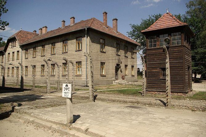 Krakow & Auschwitz day tour from Warsaw by private car with Lunch - FAQ