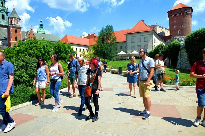 Krakow Guided Tour to Iconic Polish Royal Residence Wawel Castle - What Does the Tour Cover?