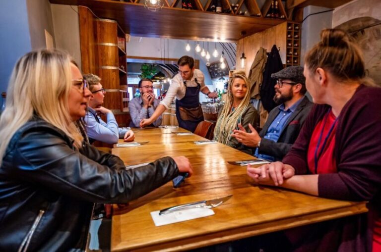 Krakow: Guided Wine Bar Tour with Tastings and Snacks - Exploring the Heart of Krakow’s Wine Scene: What to Expect