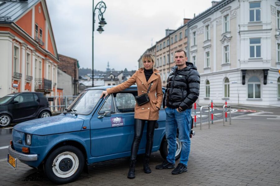 Krakow Highlights Tour in Classic Car with Pro Photo Session - The Vehicles and Safety Considerations