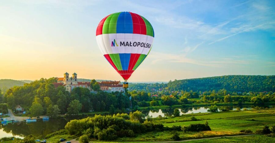 Kraków: Hot Air Balloon Flight with Champagne - Who Should Consider This Tour?