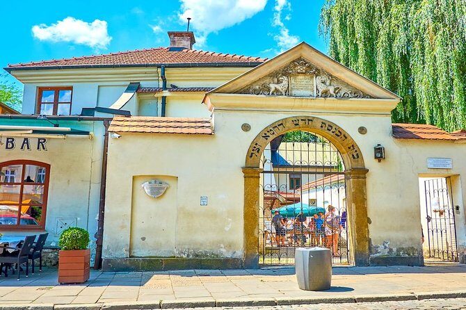 Krakow: Jewish Quarter Kazimierz & Schindler's Factory & Ghetto Guided Tour - The Value of Guided Tours in Krakow