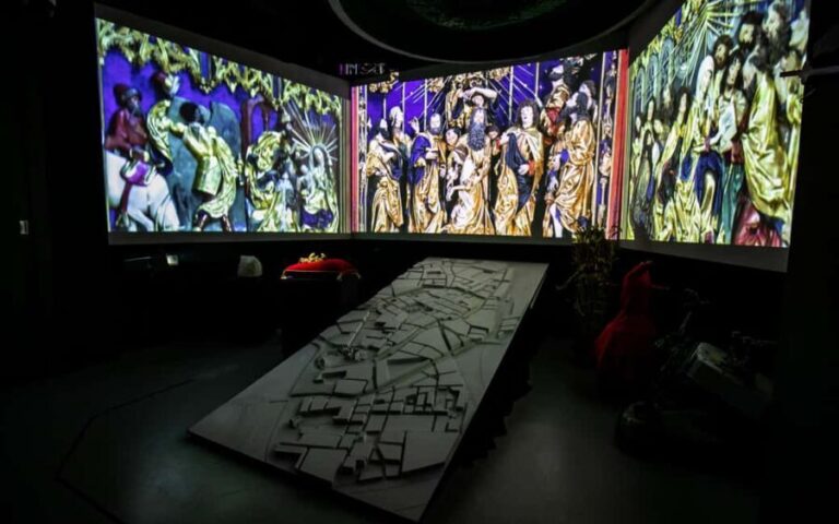 Krakow: Legends of Krakow Robot Show Entry Ticket - FAQs