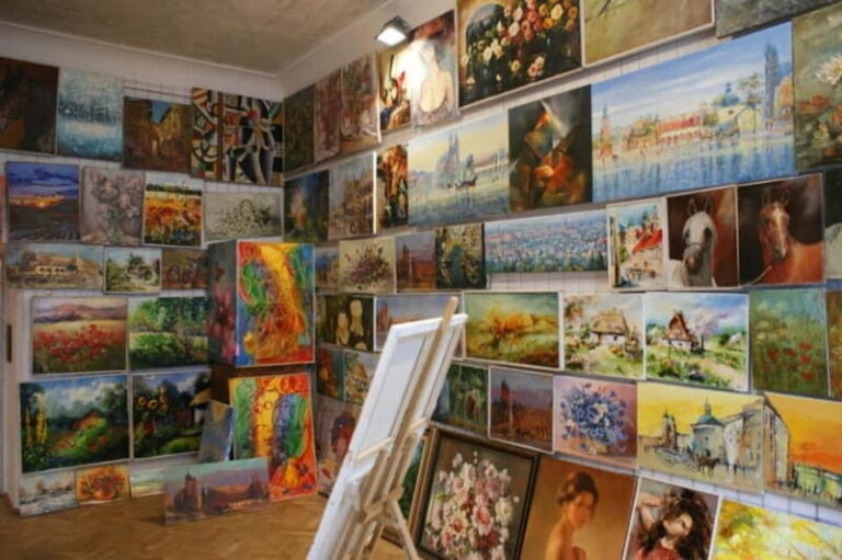 Krakow: Live Music Sound Journey in the Dark - Who Would Love This Tour?