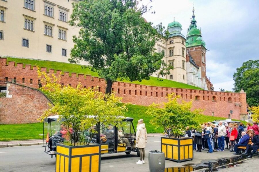 Krakow: Old Town, Ghetto, and Kazimierz Golf Cart Tour - Why Choose a Golf Cart Tour in Krakow?