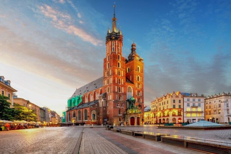 Krakow: Old Town Guided Walking Tour - What Makes This Tour Stand Out?