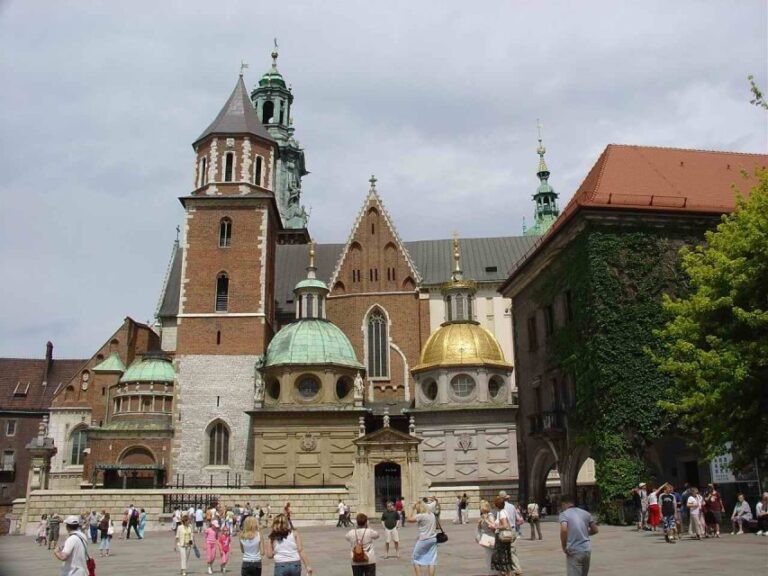 Krakow: Old Town Private Guided Walking Tour - Authenticity and Value