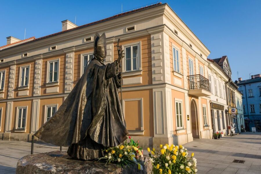 Krakow: Pope John Paul II Guided Tour with Home & Sanctuary - Is This Tour Worth It?