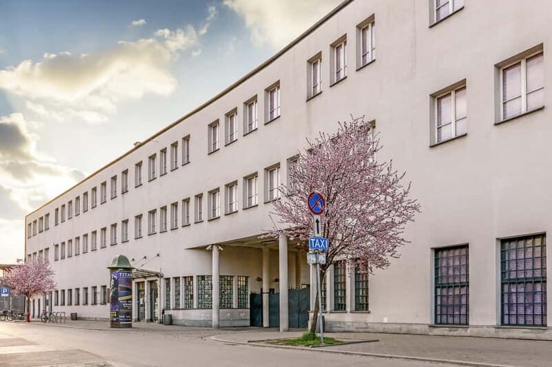 Krakow: Short Cruise and Schindler's Factory Guided Tour - In-Depth Look at the Itinerary
