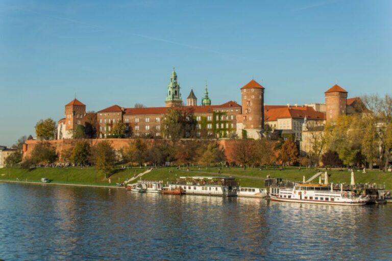 Krakow: Wawel Castle, Cathedral, Salt Mine, and Lunch - Detailed Breakdown of the Key Sites
