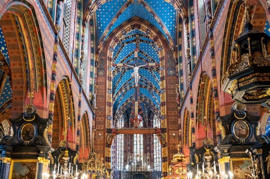 Krakow's Old Town, St. Mary's Basilica and Rynek Underground - Discovering Krakow’s Historic Heart