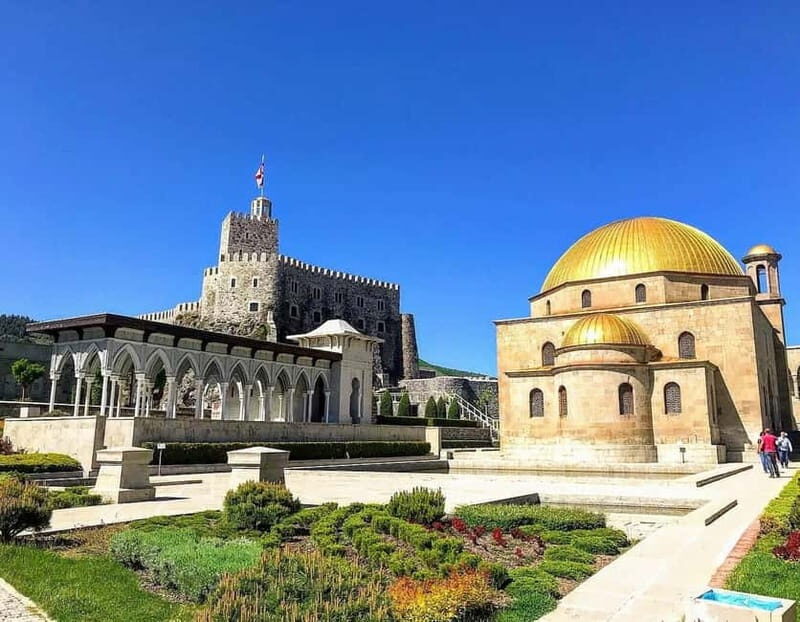 Kutaisi: Borjomi, Rabati Castle and Vardzia Private Day Tour - Exploring the Itinerary in Detail