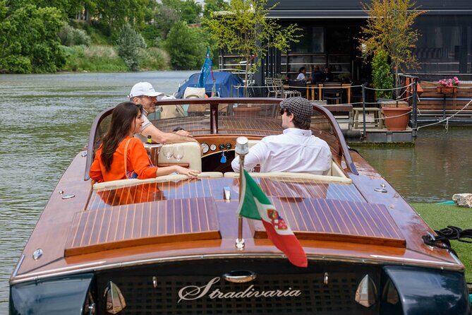 La Dolce Vita: Private Luxury Boat Ride in the Eternal City - An In-Depth Look at La Dolce Vita: A Rome River Experience