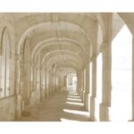 La Rochelle: walking tour with a local guide - Practical Details and Considerations
