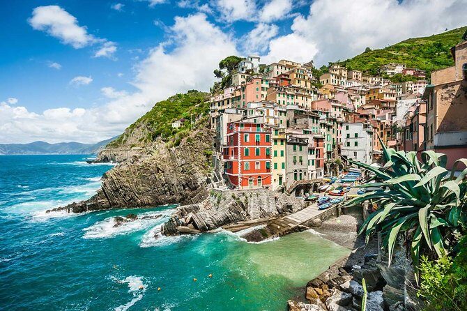 La Spezia Port: Cinque Terre and Pisa full day tour by Minivan and Ferry-Boat - FAQs