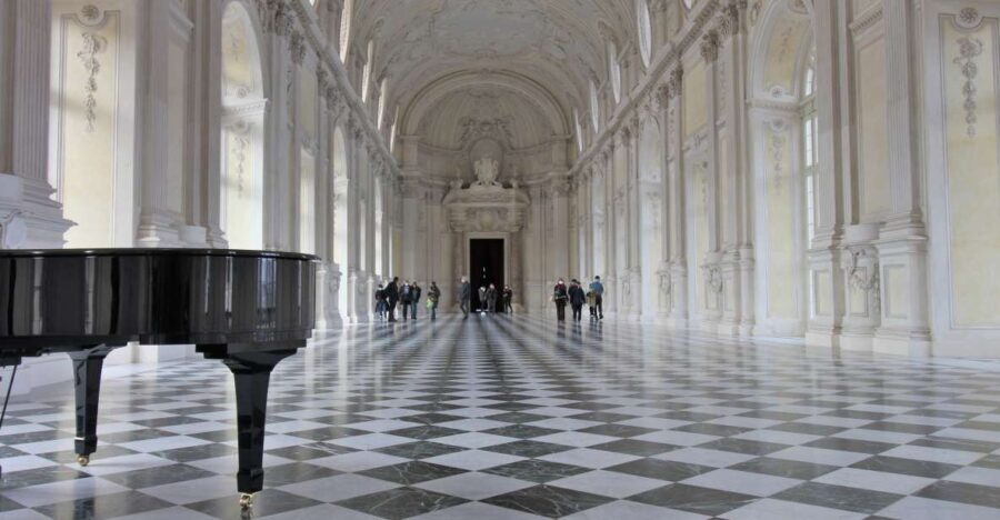 La Venaria Reale Entry Ticket and Hop-on Hop-off Bus Tour - Touring Turin with the Hop-on Hop-off Bus