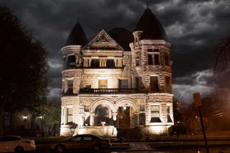 Lace, Lunacy, and Loss: Louisville Ghost Tours - What to Expect from the Tour