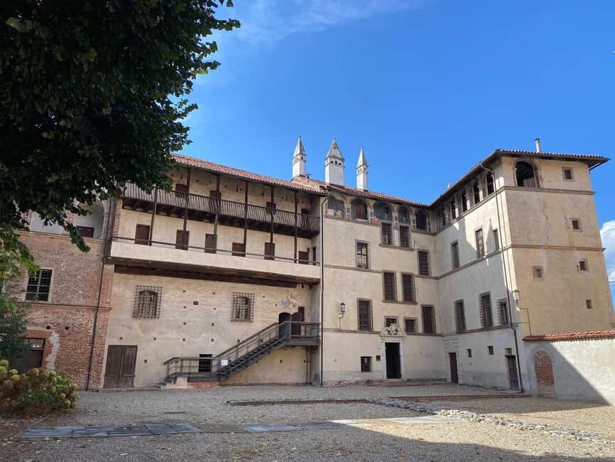 Lagnasco: Castles of the Marchesi Tapparelli D'Azeglio - Authenticity and Value