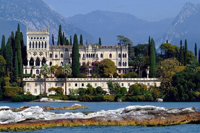 Lake Garda Tour aboard a Venetian Taxiboat - Why Choose This Tour?