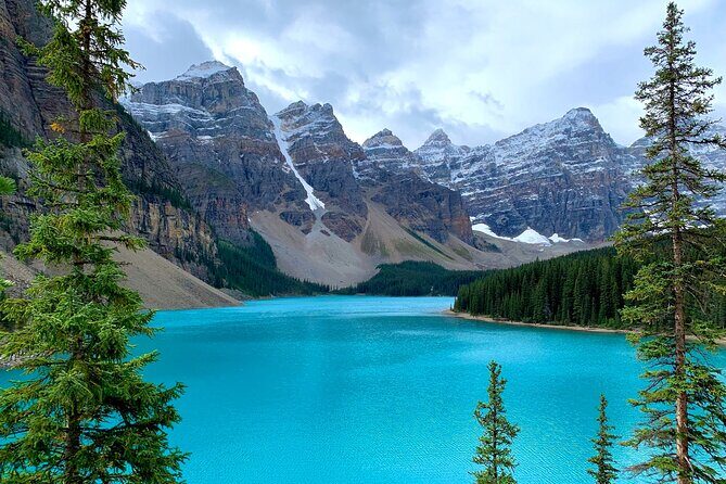 Lake Louise, Moraine Lake and the Icefields Parkway Full-Day Tour